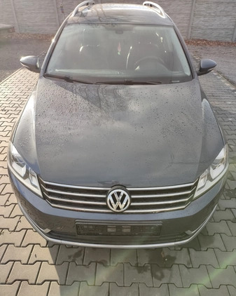 Volkswagen Passat cena 38900 przebieg: 213000, rok produkcji 2011 z Żychlin małe 596